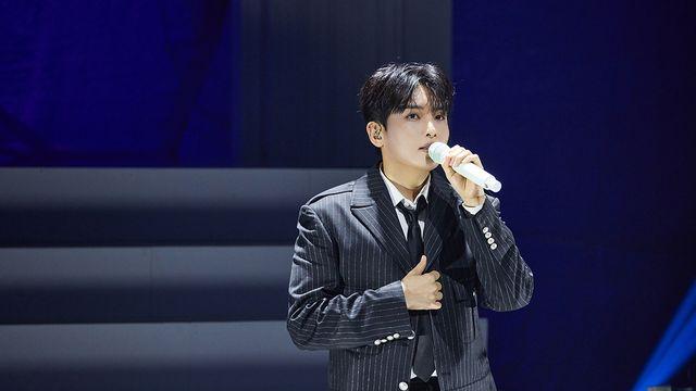 슈퍼주니어 려욱, 연말 콘서트 전석 매진 성황…일일 산타 모멘트