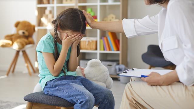 소아청소년 정신건강 비상, 진료 환자 35만 명 돌파…4년 만에 76% 급증