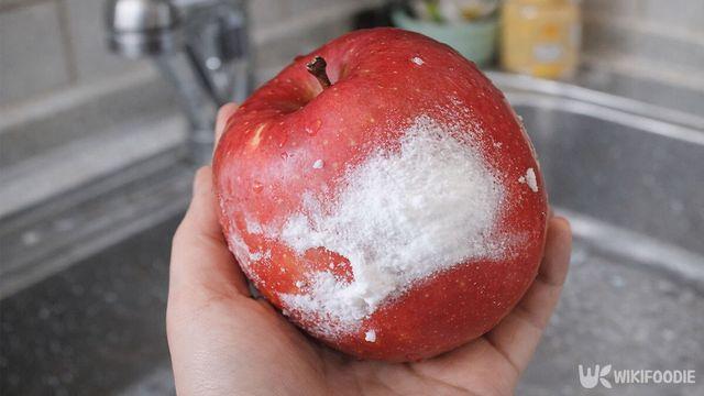 사과 세척은 무조건 '이 방법'으로 하세요… 3일은 더 먹을 수 있습니다