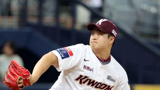 돌아온 클로저 김재웅…’1약 평가’ 키움에 단비 [IS 피플]