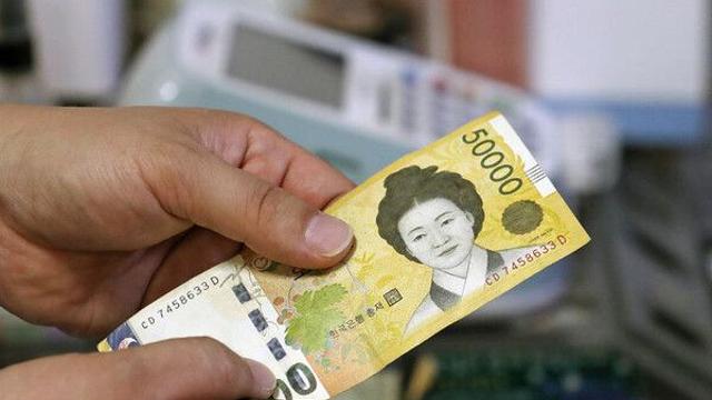 현금 사용 줄었지만…불확실한 경기에 보유액은 확대