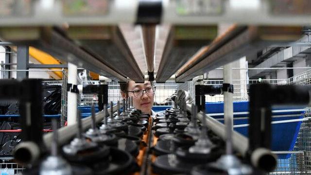 [올댓차이나] 中 11월 공업기업 이익 139조원·13.1%↓…”내수부진에 낙폭 확대”