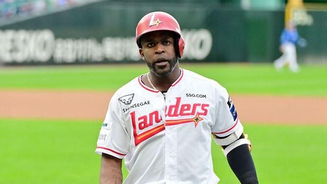 에레디아 바꿔? 못 바꿔!…거포 영입 고려했던 SSG, 모험 대신 안정 택했다