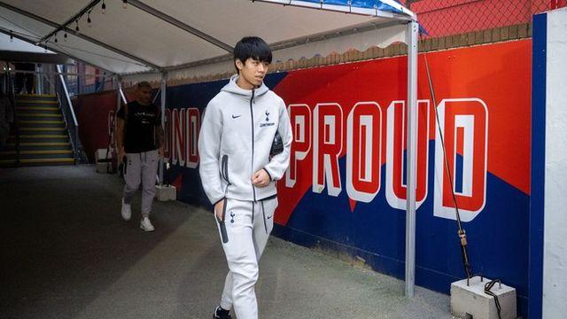 ‘日 국대’ 토트넘 수비수, 이적 후 첫 벤치 명단→팬들은 “진짜 보고 싶어” 기대…그러나 ‘데뷔전 불발’