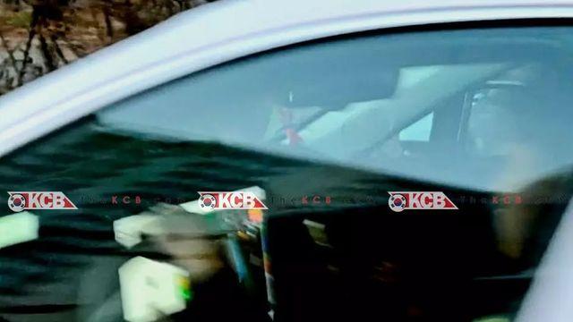 결국 테슬라식이다…플레오스 적용된 그랜저 실내 포착