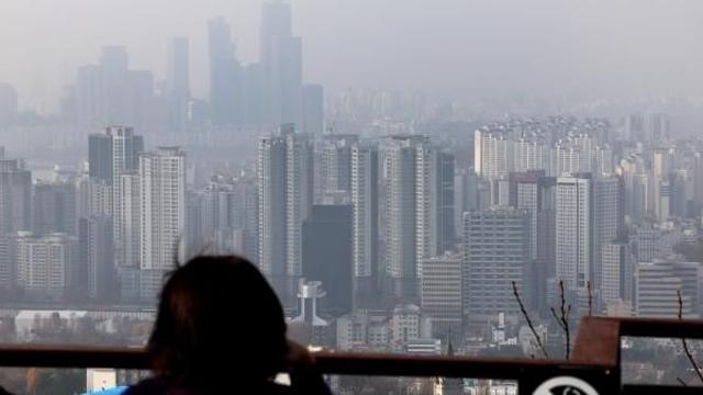 집값 더 오르나...10명 중 7명 