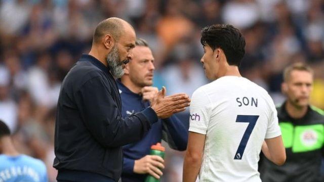 손흥민 前 스승 초비상! 초유의 ‘1시즌 2경질’ 가능성…“극심한 압박 받고 있어”