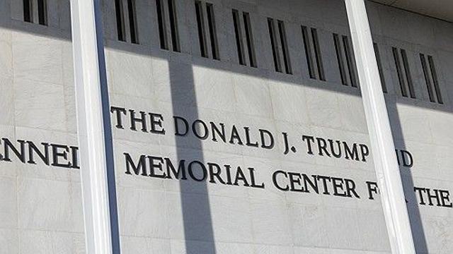 트럼프 이름 덧붙인 美 '트럼프-케네디센터' 공연 줄취소