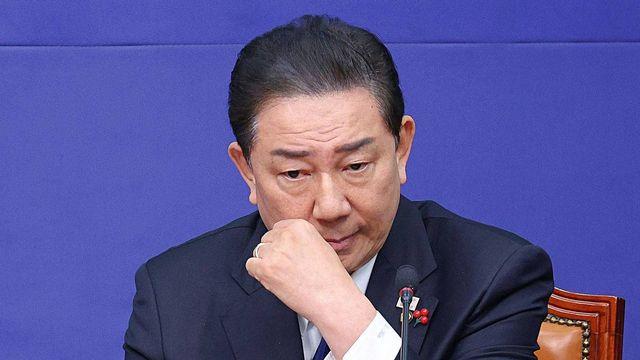 [속보] 김병기, 민주당 원내대표직 사퇴