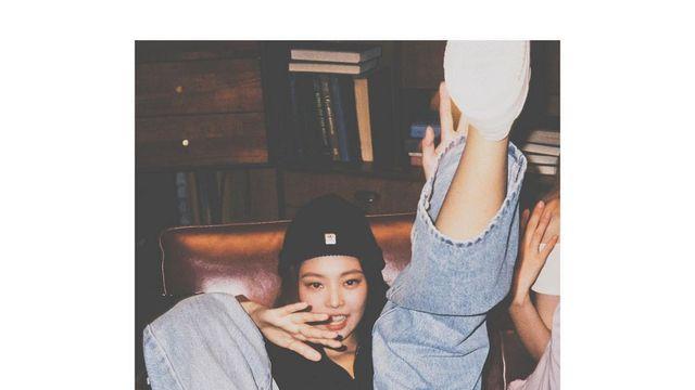 제니의 첫 사진전이 새해 1월 열린다