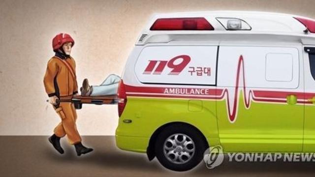 김해 주차장서 후진 기어에 놓고 내린 50대, 차에 깔려 숨져