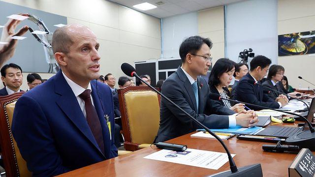 국회, '쿠팡 청문회' 이틀째…로저스 대표 위증 고발 예정