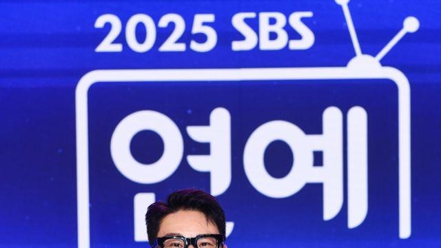 이상민, ‘미우새’로 대상 영예…최고 인기 프로그램 ‘런닝맨’ [2025 SBS 연예대상]