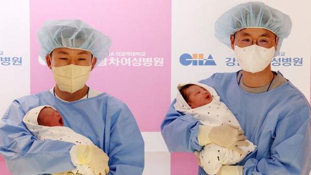 새해 첫날 0시 여아 2명 동시출산…