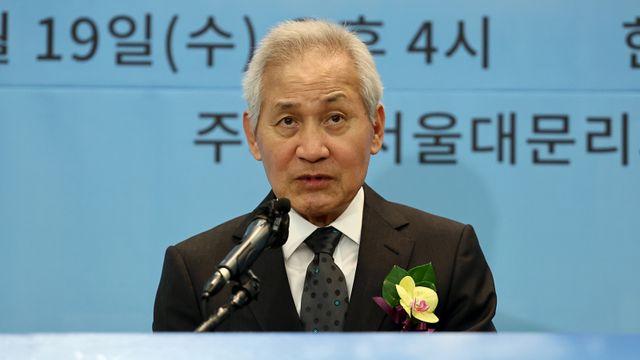 안성기 위중 속 ‘고비 넘겼다’?…소속사 “차도 언급 단계 아냐” [공식]