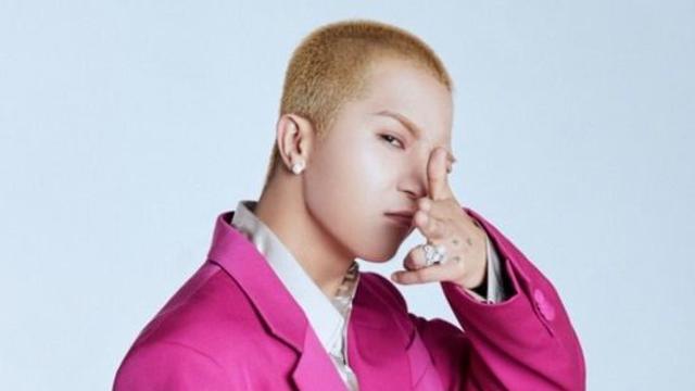 檢, ‘부실복무 의혹’ 위너 송민호 불구속 기소