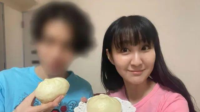 일본에서 31세 남성과 결혼한 63세 여성