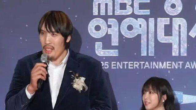 오른쪽이 더 많이 먹음