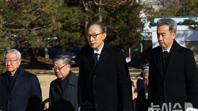 이명박 “국민 보고 정치해야…화합 필요” 장동혁 “결단 필요한 시기”