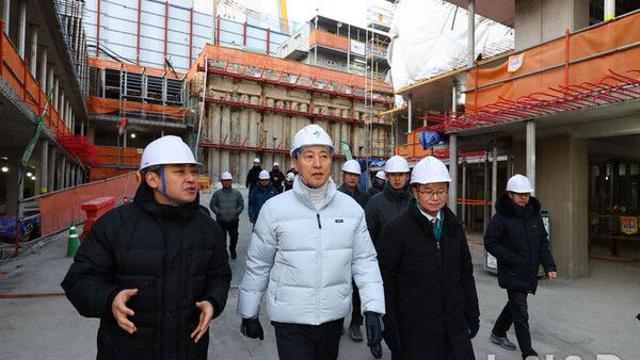 오세훈, 올해 첫 현장으로 영등포 재건축 찾아…”31만호 착공 실현”