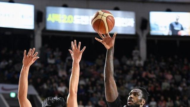 ‘워니 40분 뛰며 25점 10리바운드 활약’ SK, 정관장에 막판까지 가는 접전 끝 신승