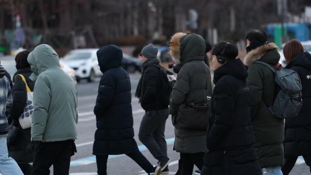 [오늘 날씨] 새해 첫 주말 맹추위 계속…아침 최저 -14도