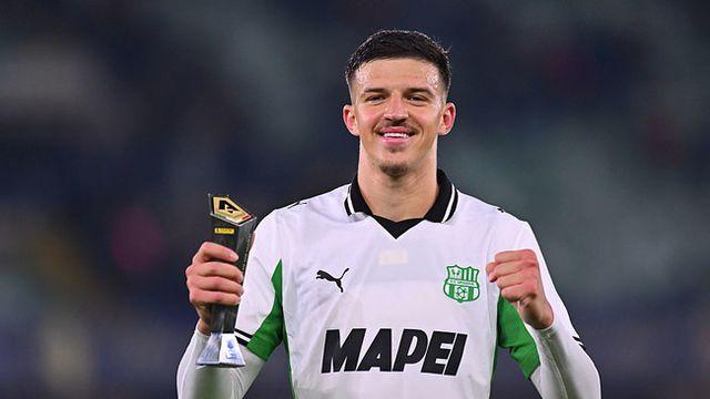 ‘인간 승리’ 매과이어의 진정한 후계자 등장? 맨유, 보스니아산 03년생 왼발잡이 센터백 주시