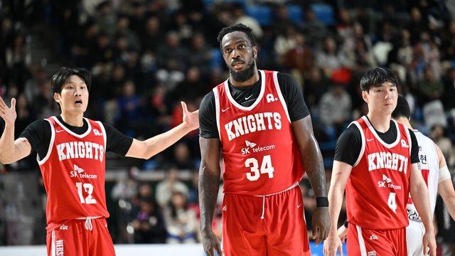 워니 더블더블 앞세운 SK, 정관장에 78-74 역전승… 이틀 전 패배 설욕