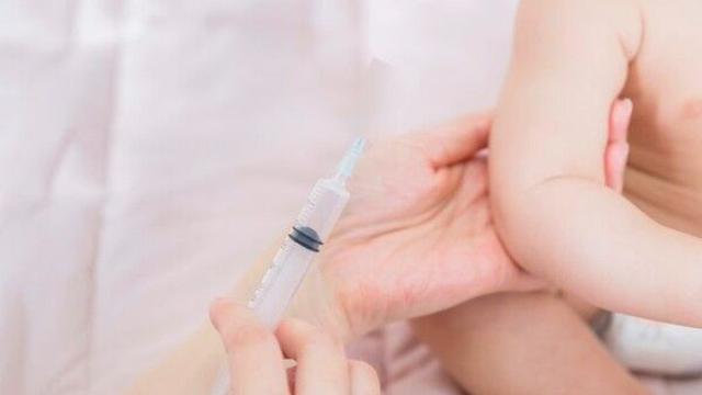 '35억' 주사 맞고 홀로 걸음마…희귀병 소년 '기적'