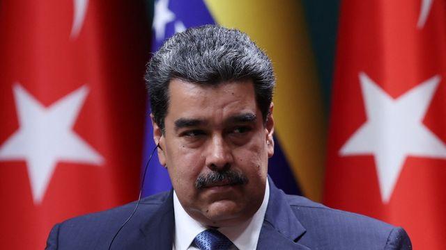 [美 베네수 공격] '700억대 현상금' 체포된 마두로, 美법정에 선다