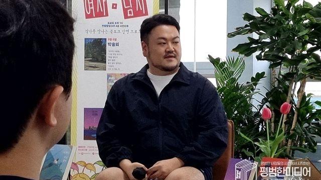 “소설 쓸 때 주제나 메시지를 생각하지 않는다”