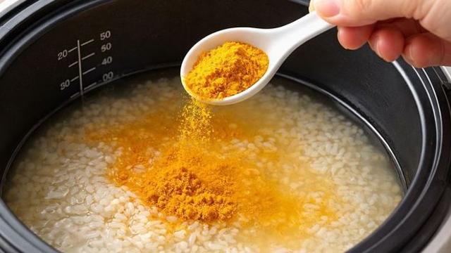 밥 지을 때 '이것' 가루로 뿌려 보세요…이렇게 좋은 걸 왜 몰랐죠