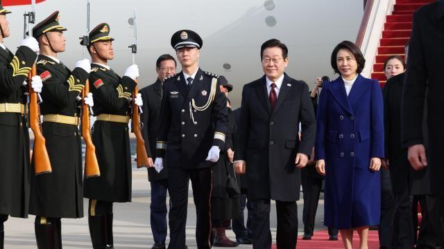 李在明抵达北京