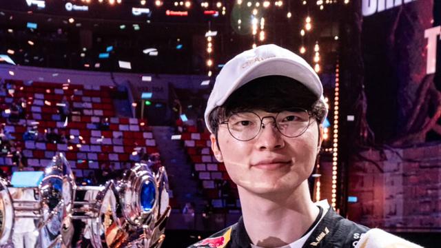 페이커 e스포츠 최초 청룡장 수훈