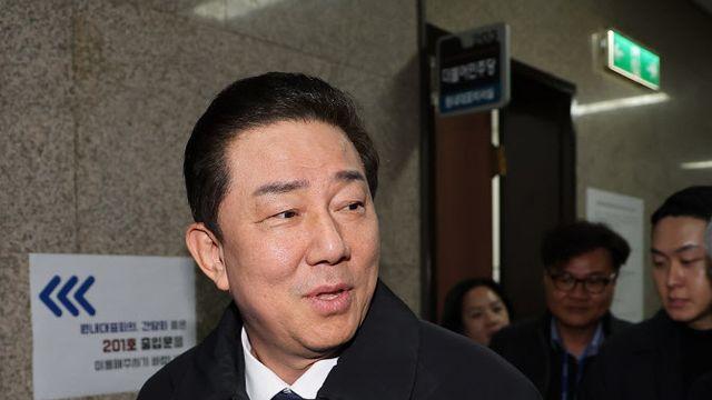 김병기, 비위 고발 봇물…'아들 취업청탁·편입시도' 의혹도