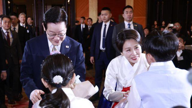 한중 정상, 베이징서 회담…관계 전면 복원·민생 협력 논의