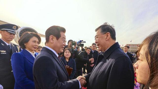 이 대통령 “혐한·혐중 정서 줄어…한중 관계 새로운 30년 설계 이정표”(종합)