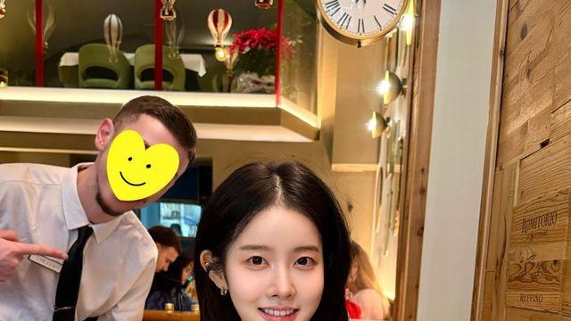 고전적인 우아함과 트렌디한 레오파드의 만남, 스테이씨 시은의 디너 룩