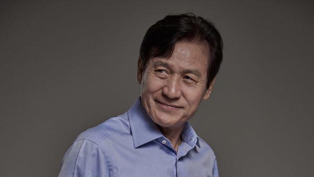 ‘영화인장’으로 치러지는 안성기 마지막 길… 이정재·정우성 운구