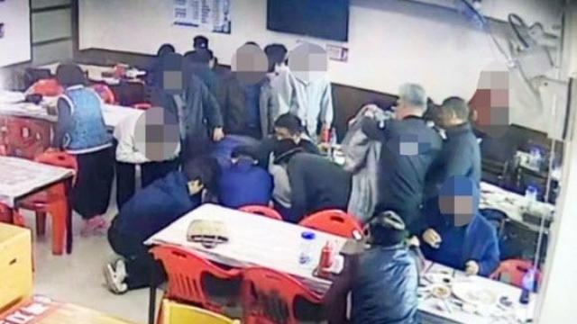 “119! 119!”…식당 알바 중 의식 잃은 80대 살린 고교생들[따전소]