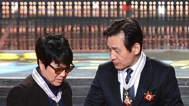 '국민배우' 안성기 별세에 '60년 짝꿍' 조용필과 인연 재조명