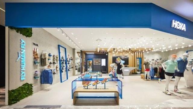 러닝화 ‘호카’ 국내 총판 조이웍스앤코 대표, 폐건물에 하청업체 불러 폭행 의혹 불거져