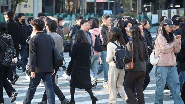 <오늘의 날씨> 전국 맑고 온화⋯미세먼지 한때 ‘나쁨’