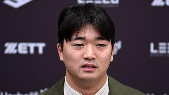 'WBC 캠프 참가' 고우석 '두산 아픈 손가락' 처절 생존 경쟁?→