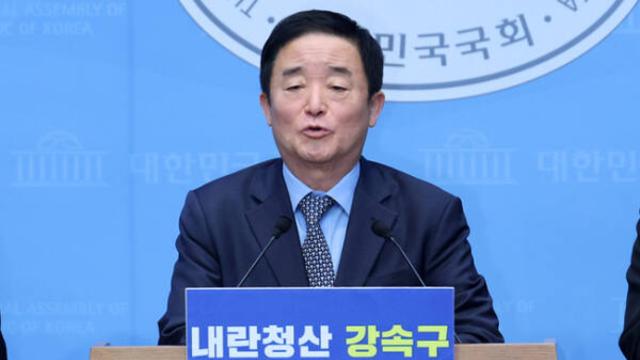 [속보] 강득구 “장동혁 대표 사과...다급하니 막 던지는 모습이 한심하고 애처로워