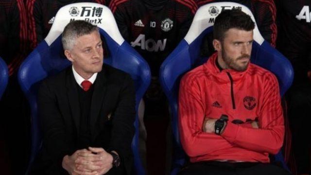 누가 와도 박지성 친구! '맨유 차기 감독' 2파전 양상…