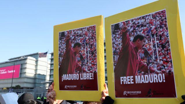 민주당 의원 68명 