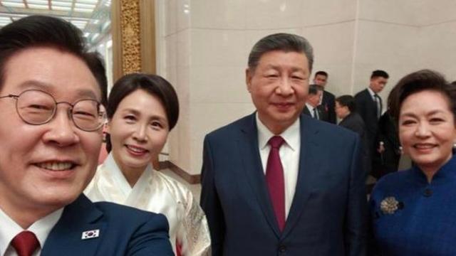 시진핑과 샤오미 셀카는 즉흥…청와대가 공개한 회담 비하인드