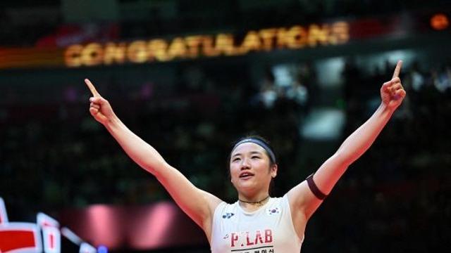 [속보] 패패패패! 안세영에 절망! AN 10연속 득점 대단하네!…日 올림픽 동메달리스트 2-0 완파→8강 진출 [말레이 오픈]