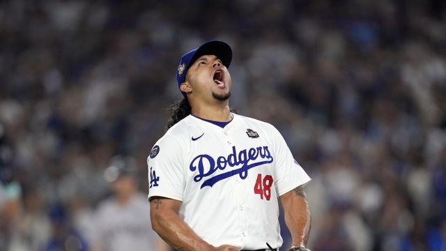 어깨 수술 2025시즌 통째로 아웃, 다저스 '쿨하게' 연봉 동결…조정 없이 41억 사인